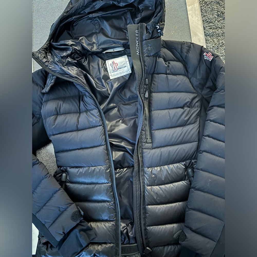 Women’s Moncler Grenoble Never Been Worn !